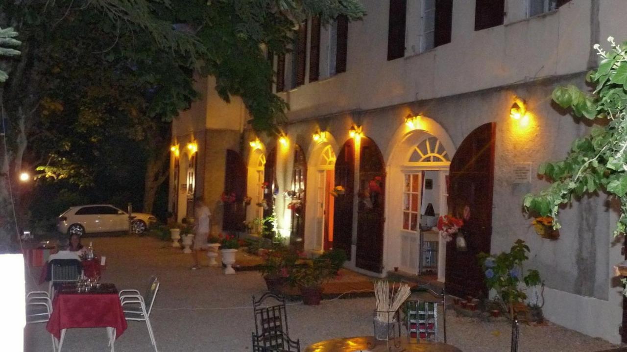 Hotel Restaurant Le Torrent Santo-Pietro-di-Venaco エクステリア 写真